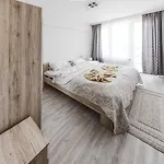 Next To Gondola. Cosy & Elegant 2 Bedroom In Neon Complex * Banszko