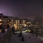 Next To Gondola. Cosy & Elegant 2 Bedroom In Neon Complex Апартамент