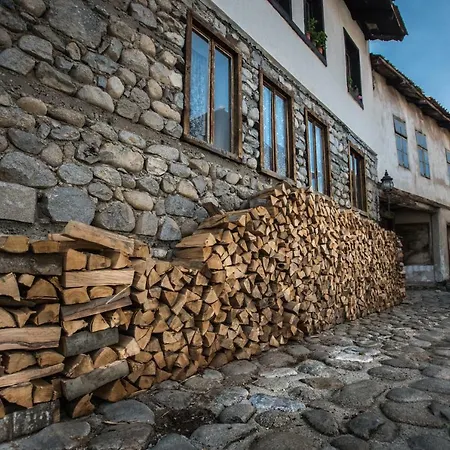 Next To Gondola. Cosy & Elegant 2 Bedroom In Neon Complex شقة