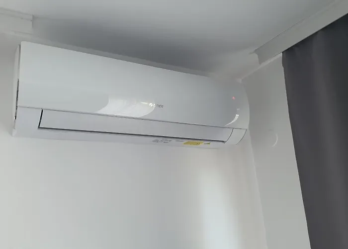 Next To Gondola. Cosy & Elegant 2 Bedroom In Neon Complex Apartment Bansko