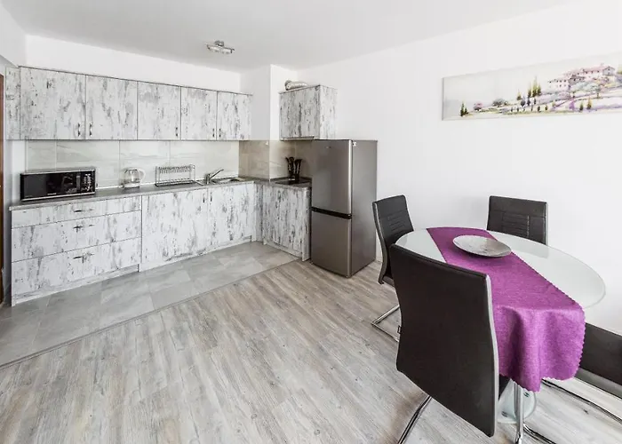 Apartment Next To Gondola. Cosy & Elegant 2 Bedroom In Neon Complex Bansko