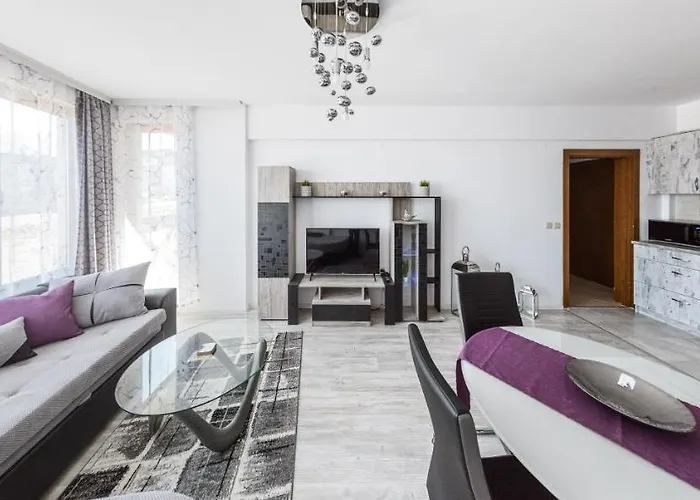 Next To Gondola. Cosy & Elegant 2 Bedroom In Neon Complex Bansko