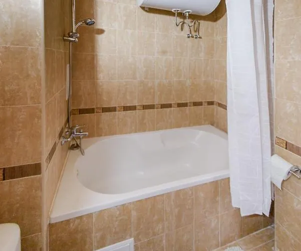 Next To Gondola. Cosy & Elegant 2 Bedroom In Neon Complex *